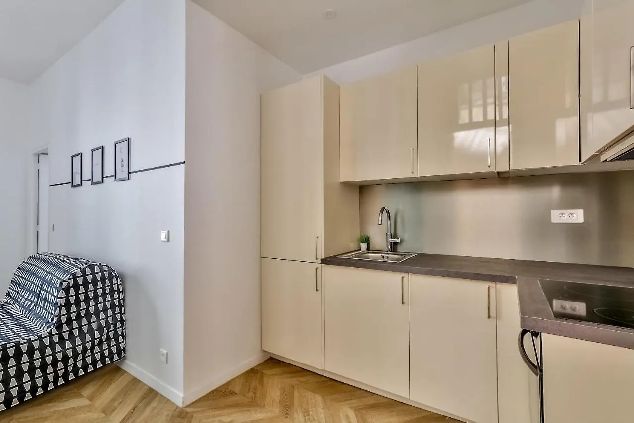 Apartment In Front Of Gare De Lyon Next To Bastille Paryż
