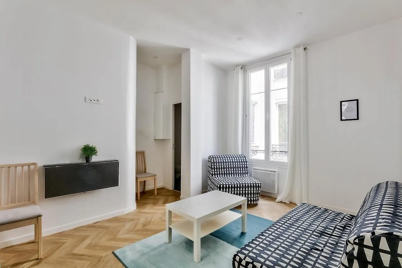 Apartment In Front Of Gare De Lyon Next To Bastille Paryż