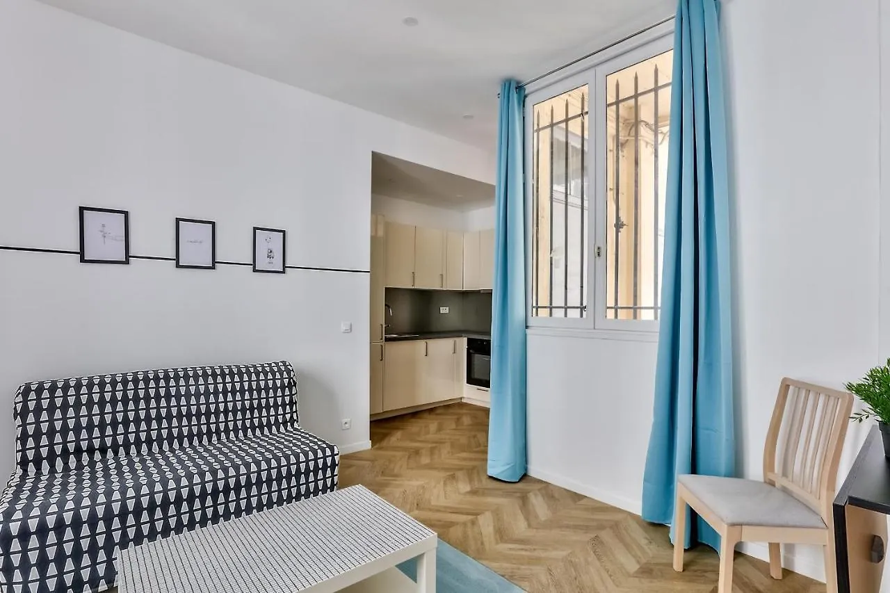 Apartment In Front Of Gare De Lyon Next To Bastille Paryż Francja
