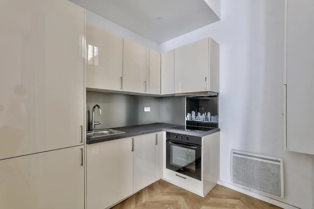 Apartment In Front Of Gare De Lyon Next To Bastille Paris